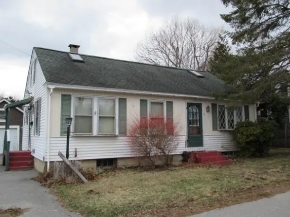 9 Norris Street, Searsport, ME 04974