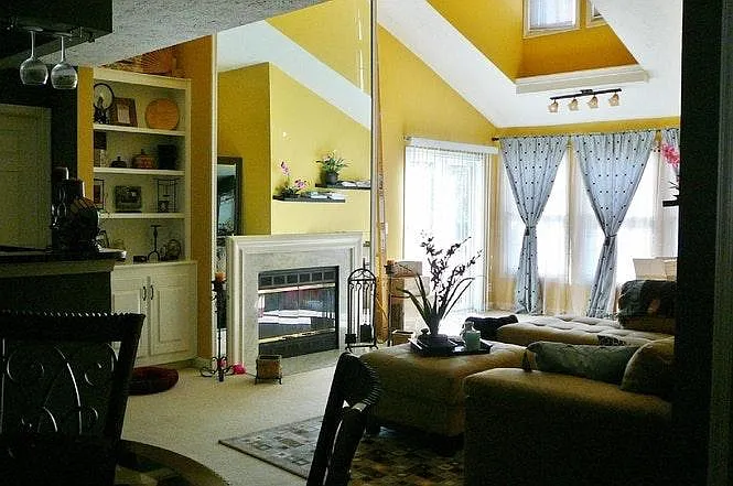 2 bed, 2.5 bath, 1660 sqft, $2,850 — Photo 2