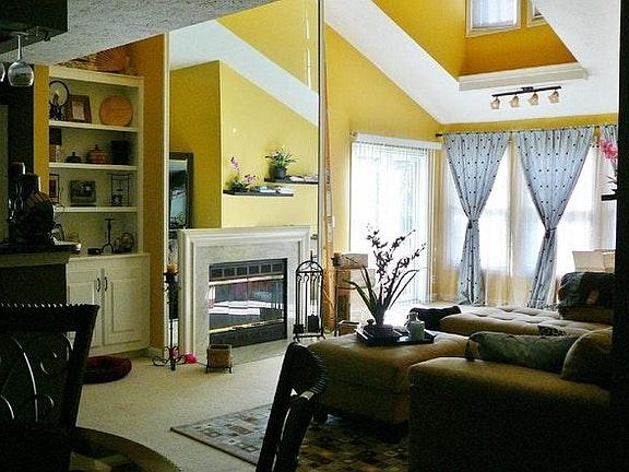 2nd image of 12012 Ridge Knoll Dr