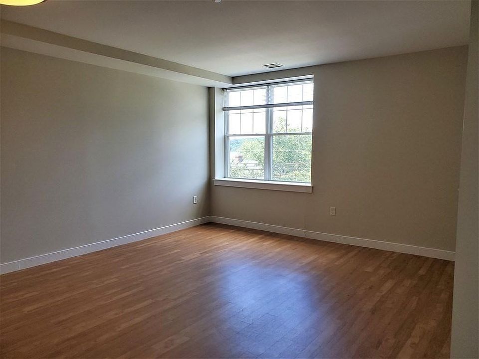 20 Pond Street 20 Pond St Braintree MA Zillow