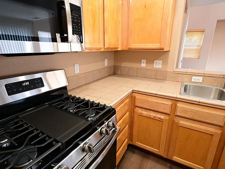 10461 Chrisman Ave — Photo 5
