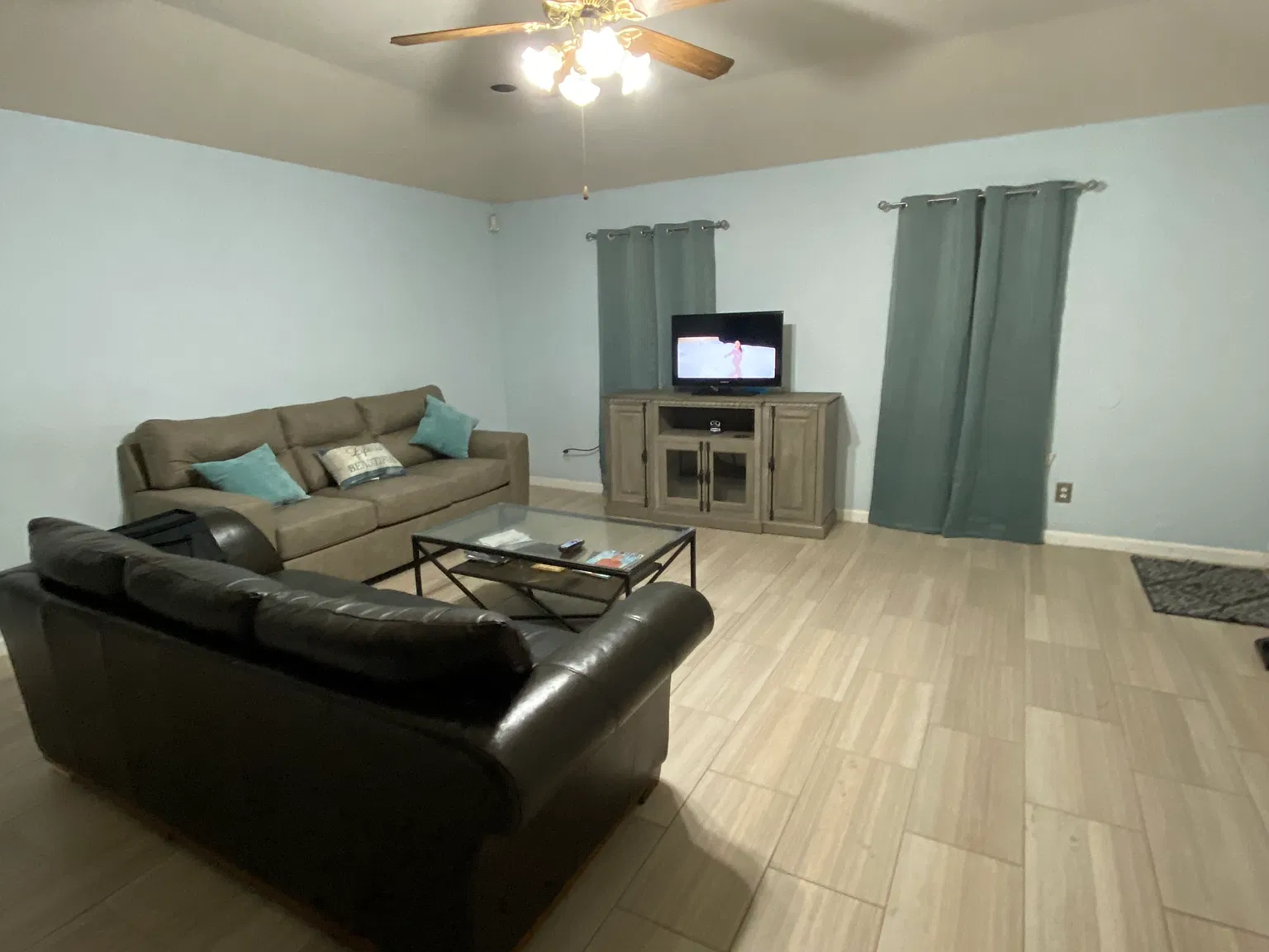 3 bed, 1490 sqft, $1,900 — Photo 3