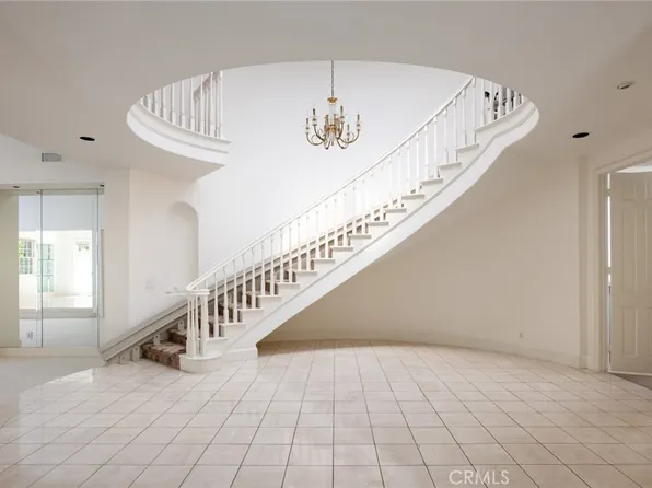 2 Chatham Ct, Newport Beach, CA 92660