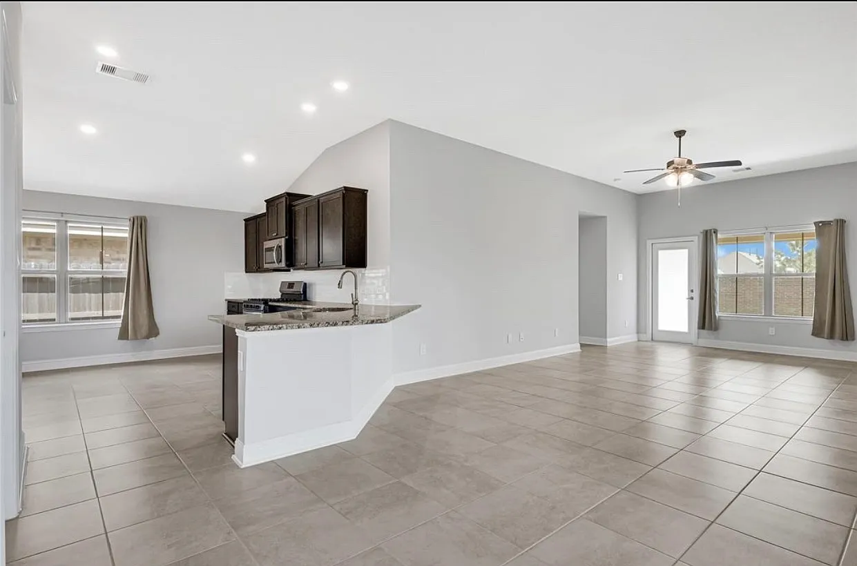 22211 Senoma Ridge Dr — Photo 3