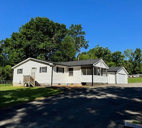 4th image of 298 Tobacco Rd