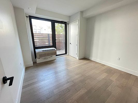 4th image of 557 4th Ave #208