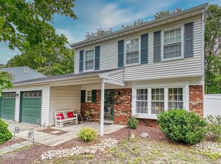 34 Sweetbriar Trl, Howell, NJ 07731