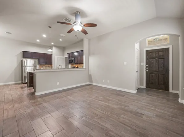 577 Creekside Frst, New Braunfels, TX 78130