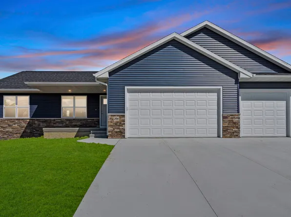 206 Endeavor Ave, Urbana, IA 52345