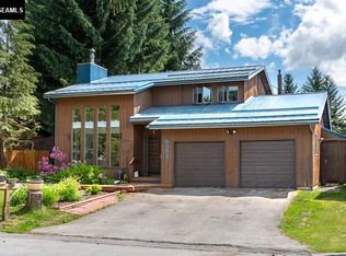 9354 Parkview Ct, Juneau, AK 99801