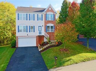 1340 Lucia Dr, Canonsburg, PA 15317