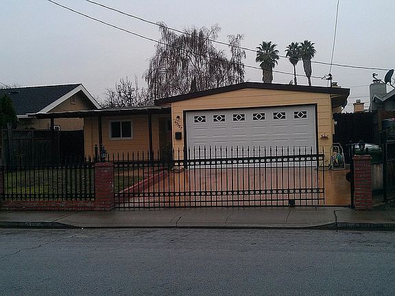 2nd image of 43387 Montrose Ave