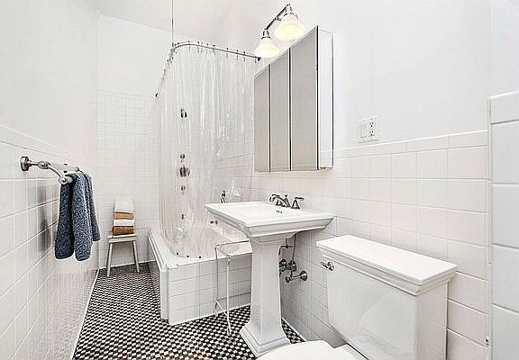 5th image of 2109 Broadway APT 1365