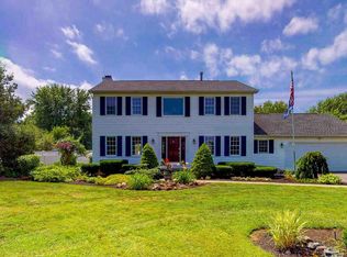 3 Heritage Hills Dr, Wynantskill, NY 12198