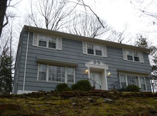 40 Ridge Dr, Berkeley Heights, NJ 07922