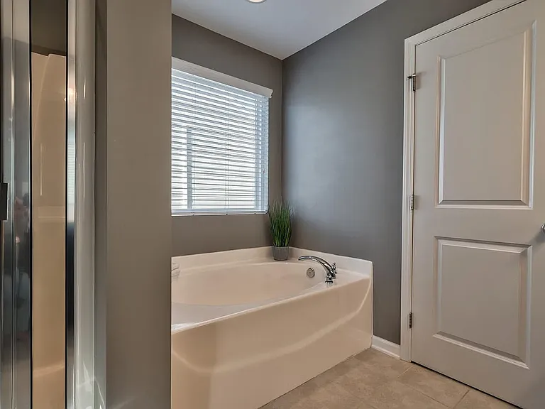 3420 Cashew Dr — Photo 3