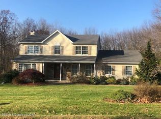 25 Doe Run Trl, Mountain Top, PA 18707