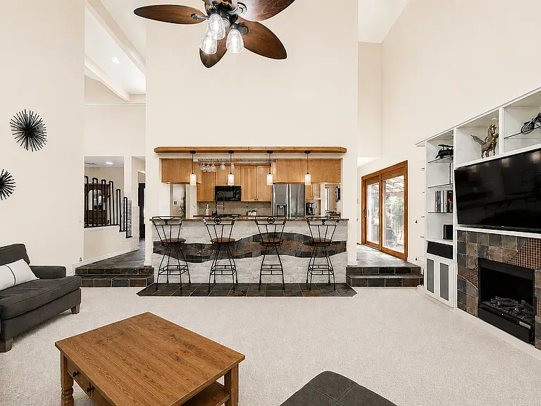 122 Acapulco Dr — Photo 11