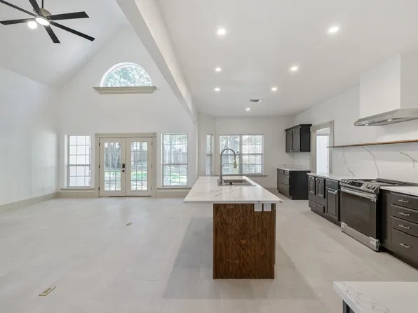 1616 Briar Dr, Bedford, TX 76022