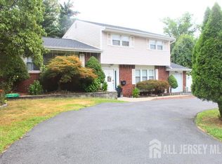 98 Ryders Ln, East Brunswick, NJ 08816