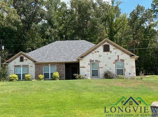 210 Towering Oaks Mdws, Longview, TX 75602