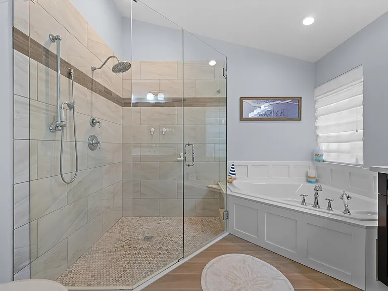 4221 Bluff Harbor Way — Photo 32