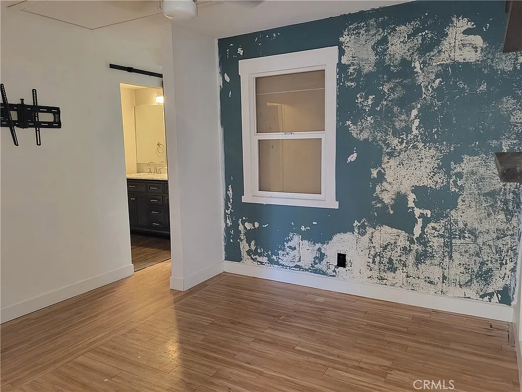 1 bed, 907 sqft, $2,350 — Photo 3