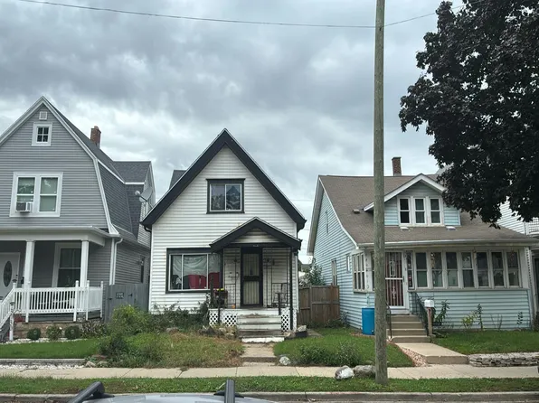 3726 W Scott St, Milwaukee, WI 53215