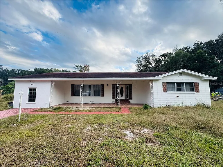 2022 Edgewood Rd — Photo 1
