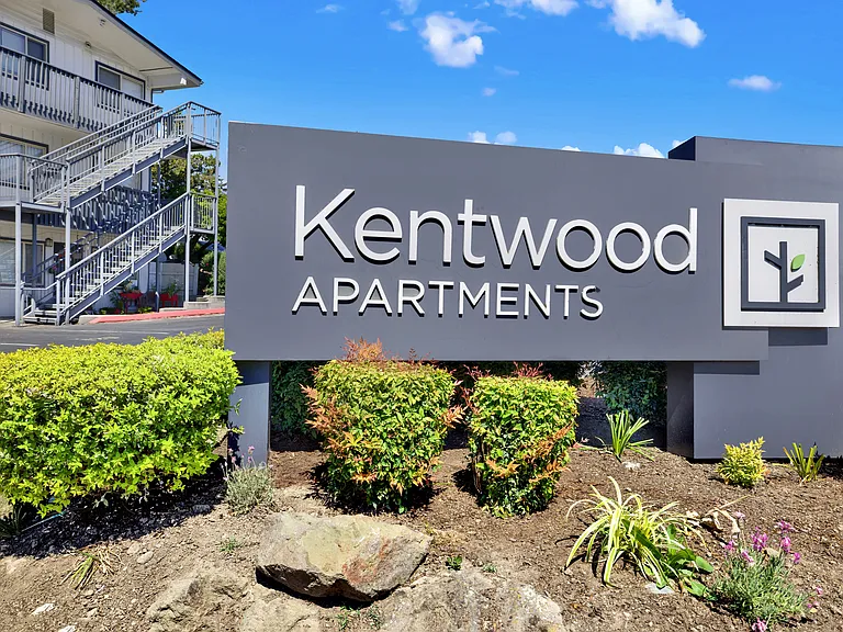 Kentwood Apartments — Photo 9