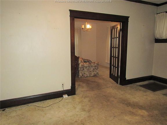 2nd image of 708 Park Ave