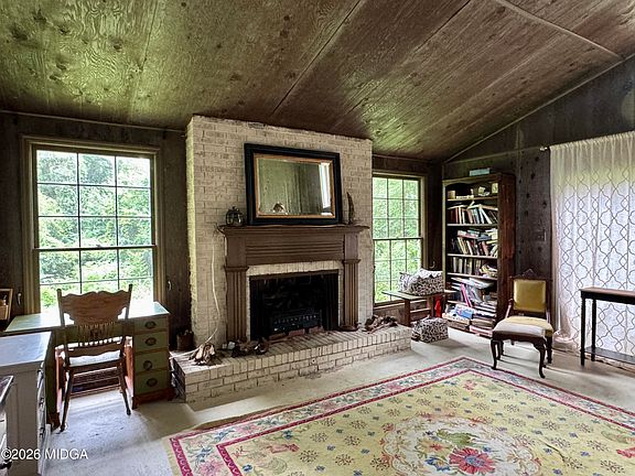 3rd image of 2976 Woodhaven Cir