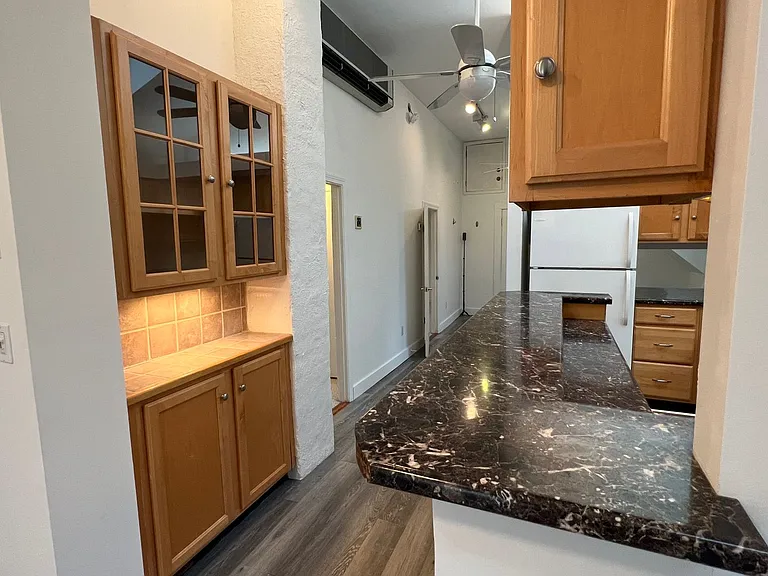 122 Lafayette Rd — Photo 9