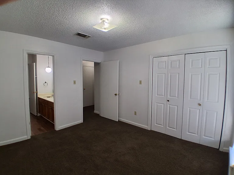 118 Oak Ridge Ave #B — Photo 8