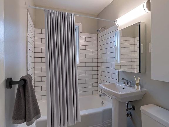 5th image of 53 Maier St #53eb0f095