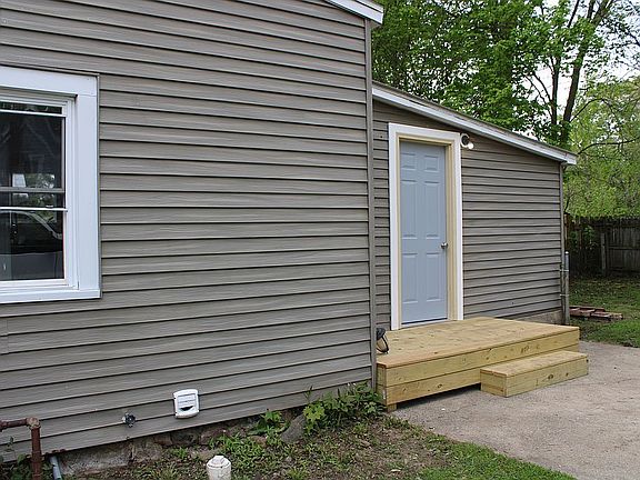 5th image of 118 Peckham St