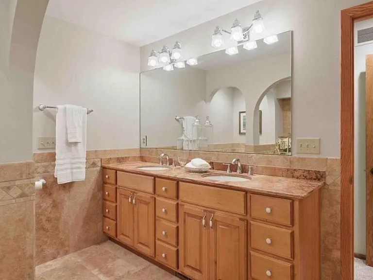 Owners' suite private bath with double sink