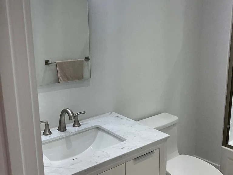 1465 E Putnam Ave #229 — Photo 8