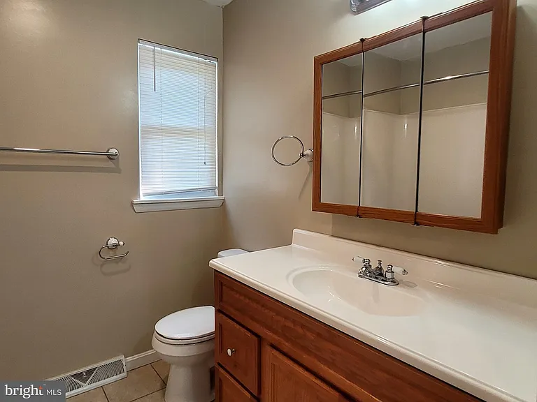 6 Tudor Ct — Photo 25