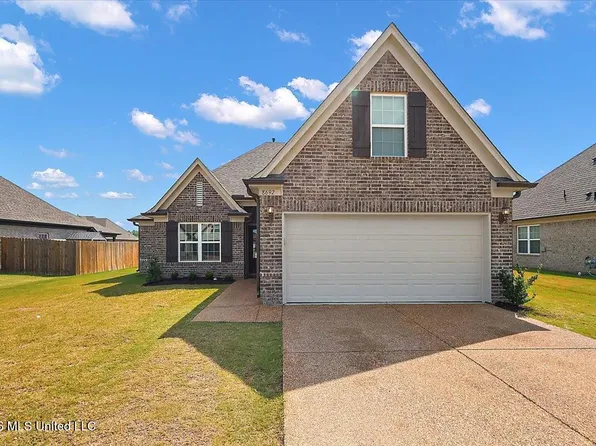 8692 Hayes Dr, Southaven, MS 38672