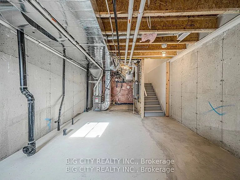 46 Akil Thomas Gdns S — Photo 29