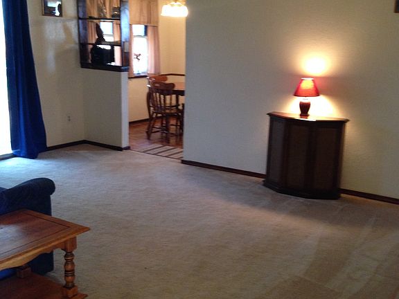 4th image of 958 Castlebury Mansion