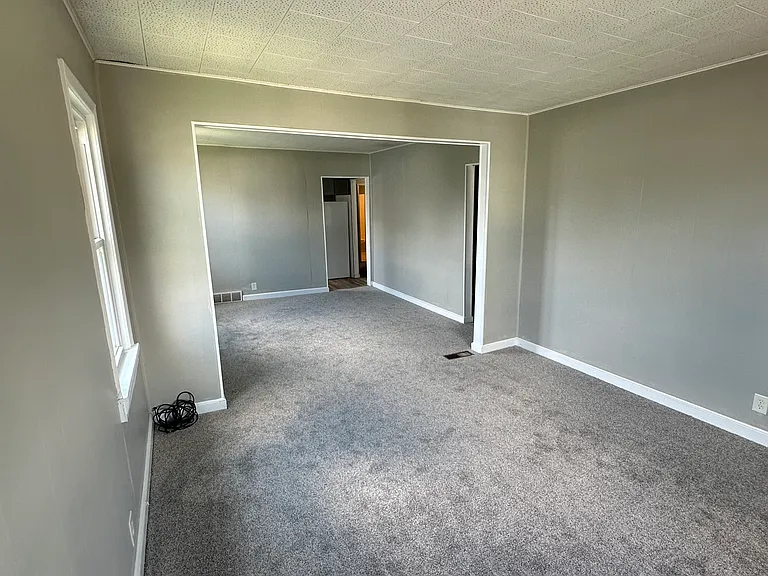 23 Albany Ave #2 — Photo 7