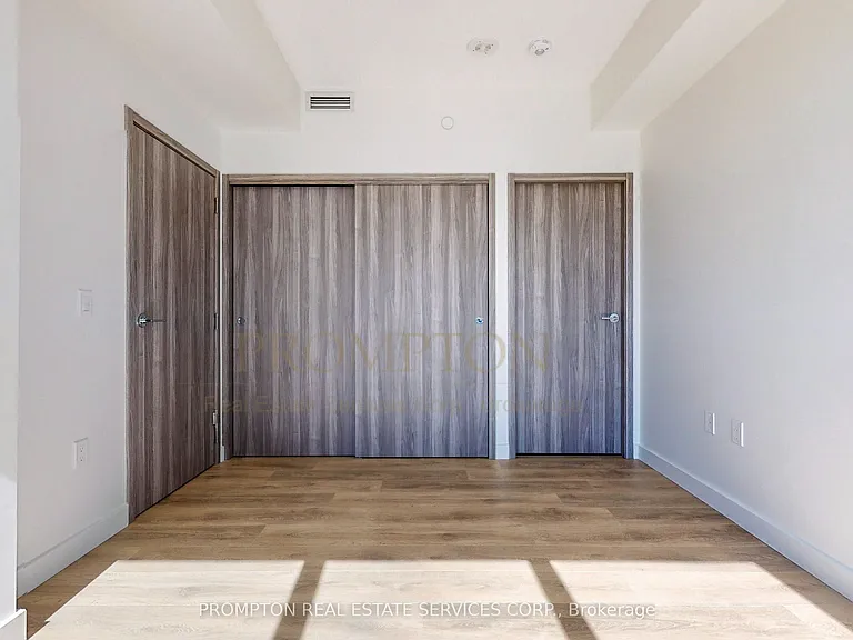 95 McMahon Dr #1109 — Photo 18