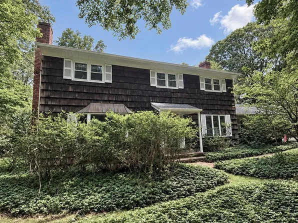 3 Gate Road, Head Of The Harbor, NY 11780