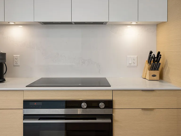 848 Yates St #403 — Photo 10
