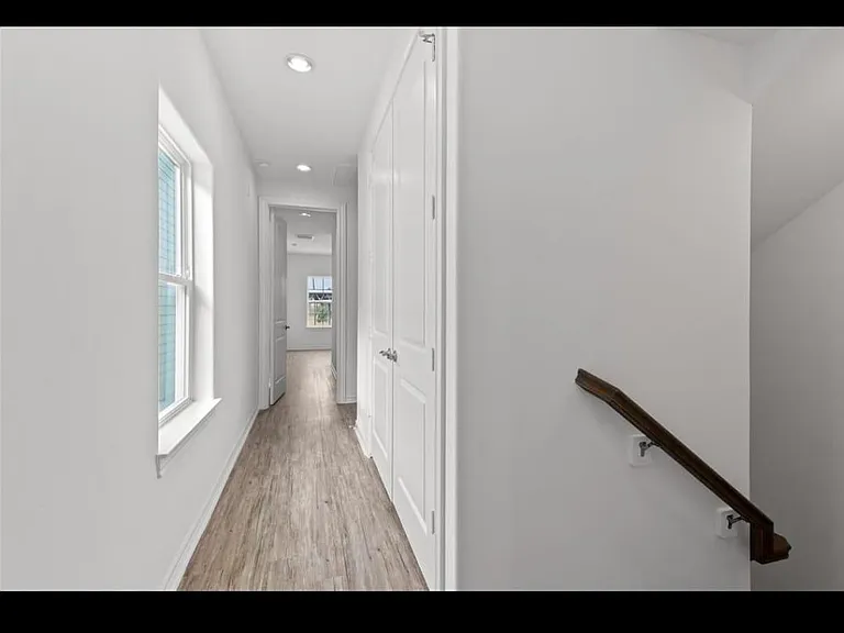3249 Real St #B — Photo 10