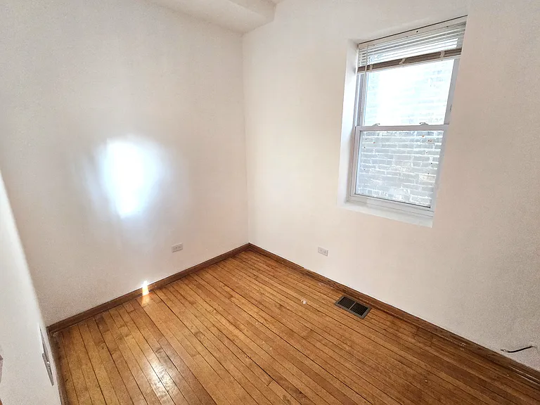 3402 S Aberdeen St #1F — Photo 1