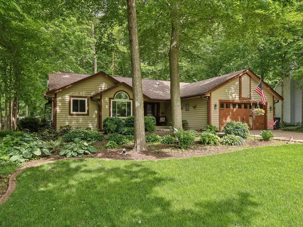 W198N16450 Linden CIRCLE, Jackson, WI 53037