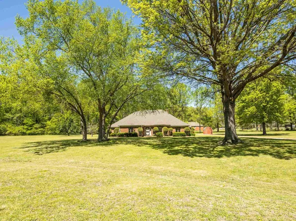 10236 Country Air Cv, Cordova, TN 38018
